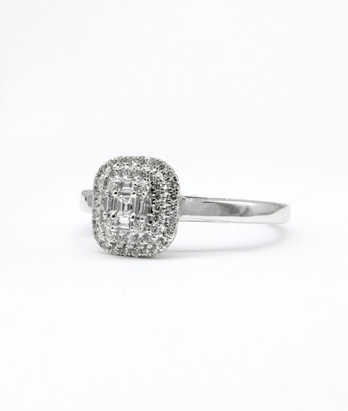 Platinum Round Ring